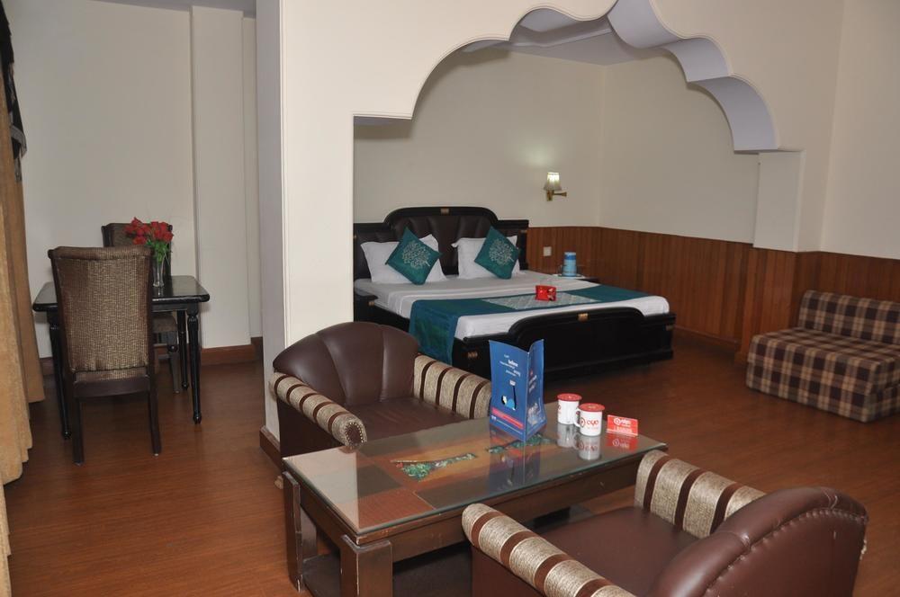 Hotel Aachman Regency Shimla Eksteriør bilde